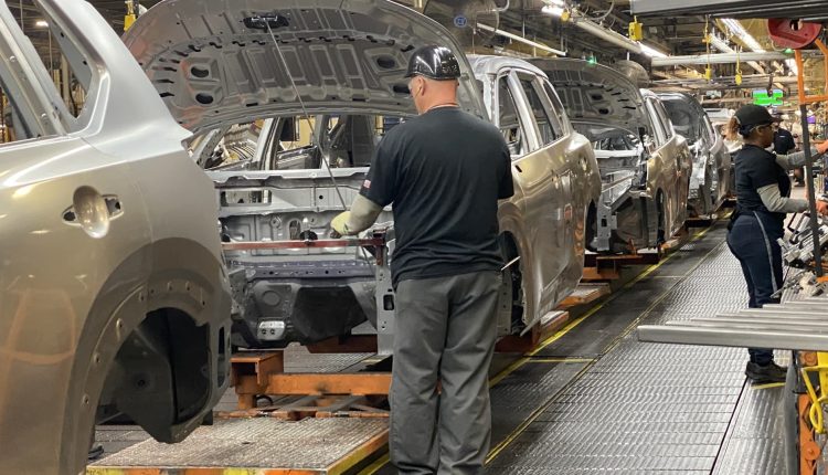 Auto tariffs, which are expected to reduce sales by millions, cost 100 billion US dollars

