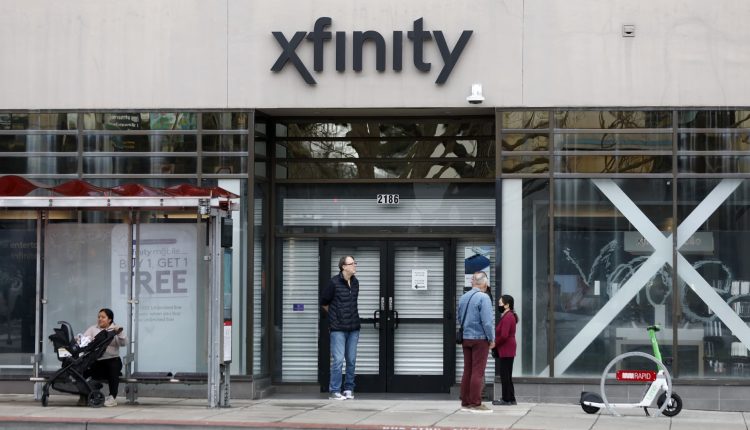 COMCAST (CMCSA) profits Q1 2025

