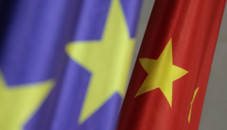 Why Trump's tariffs China and Europe will not bring closer

