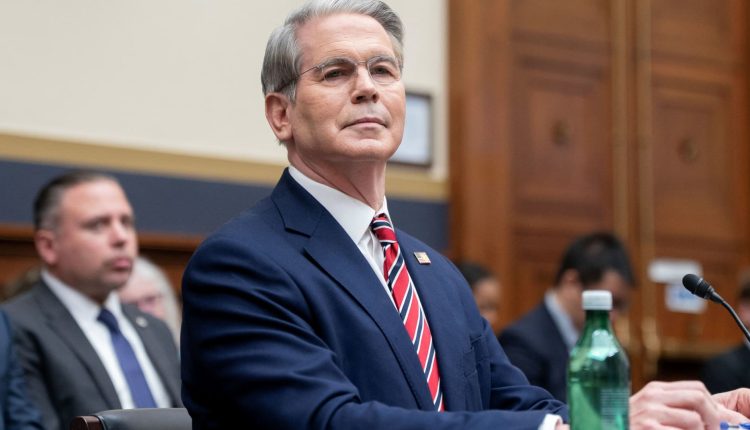 The White House announces China trade agreements and offers only a few details

