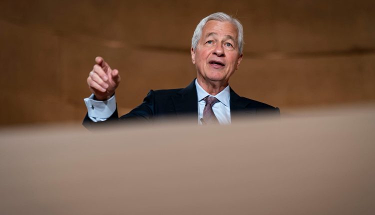 Jamie Dimon, CEO of Chase, says that the markets are too complacent

