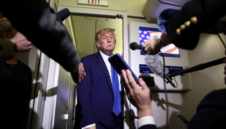 Trump threatens the leader of Iran, demands the "unconditional handover".

