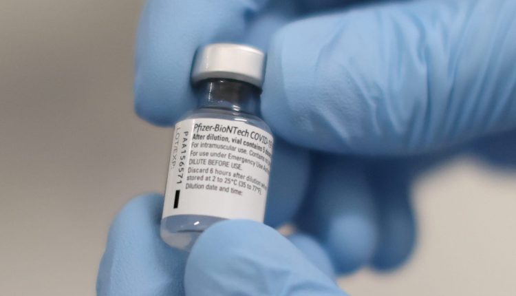 The FDA is likely to consider allergic reactions to the Pfizer vaccine in the UK before approving use in the US